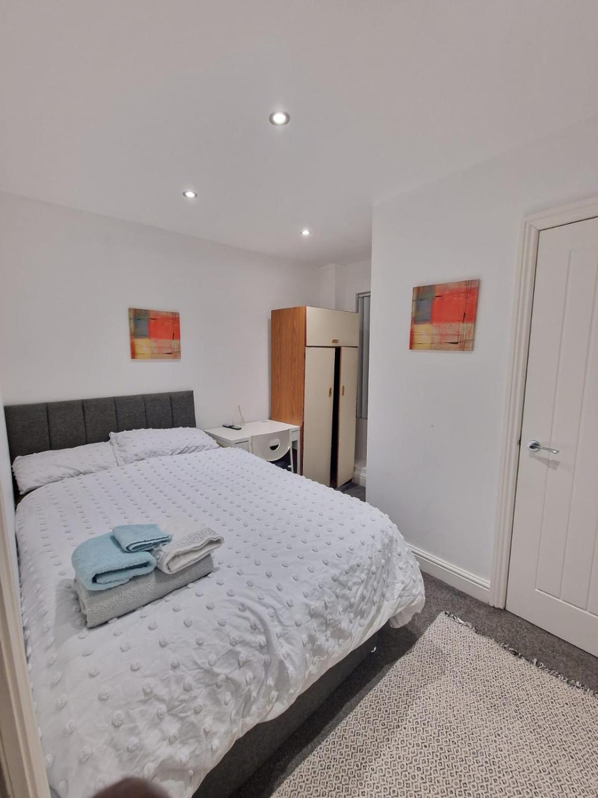 Lovely Double Bedroom Apartment Liverpool