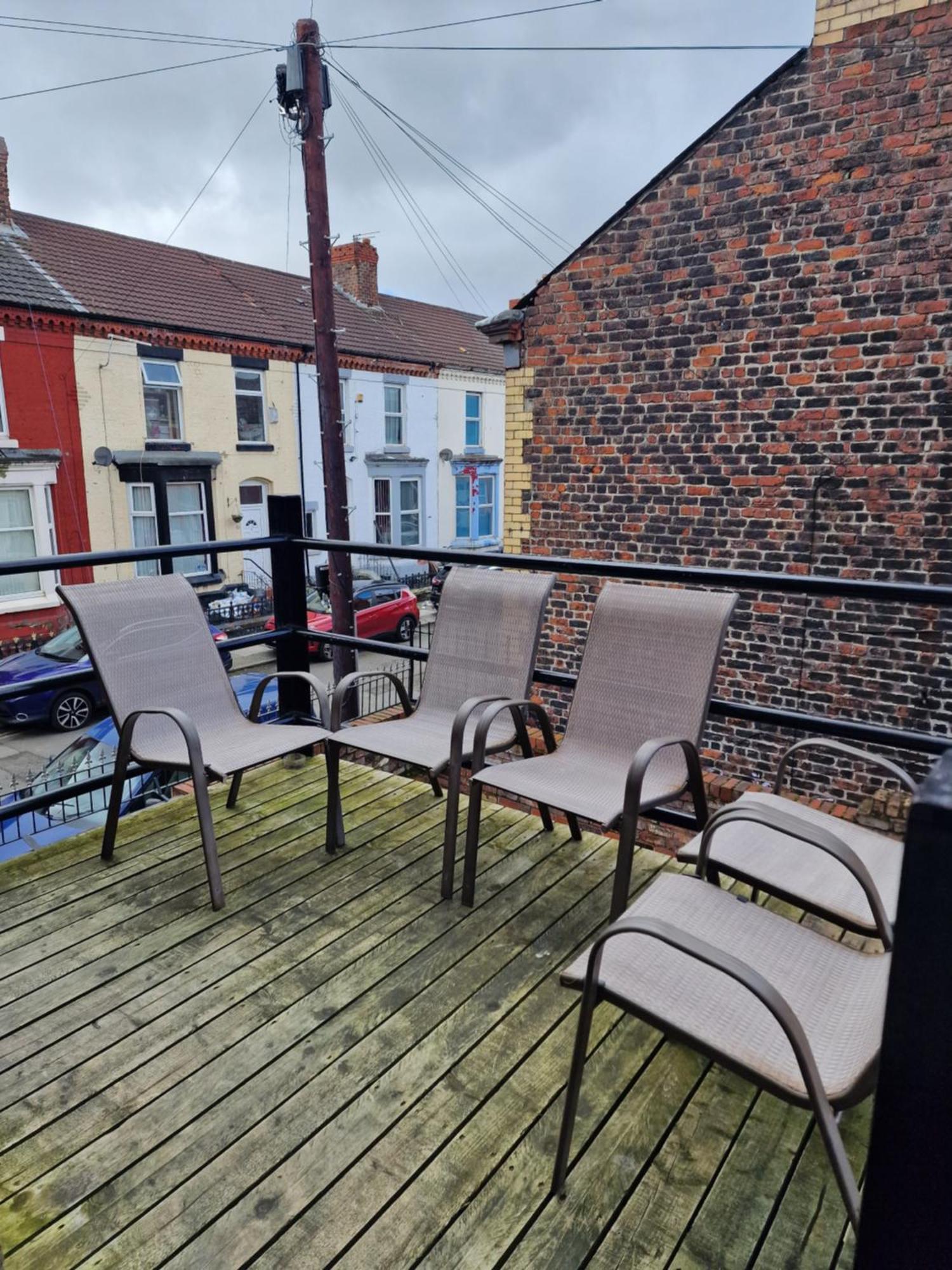 Lovely Double Bedroom * Liverpool